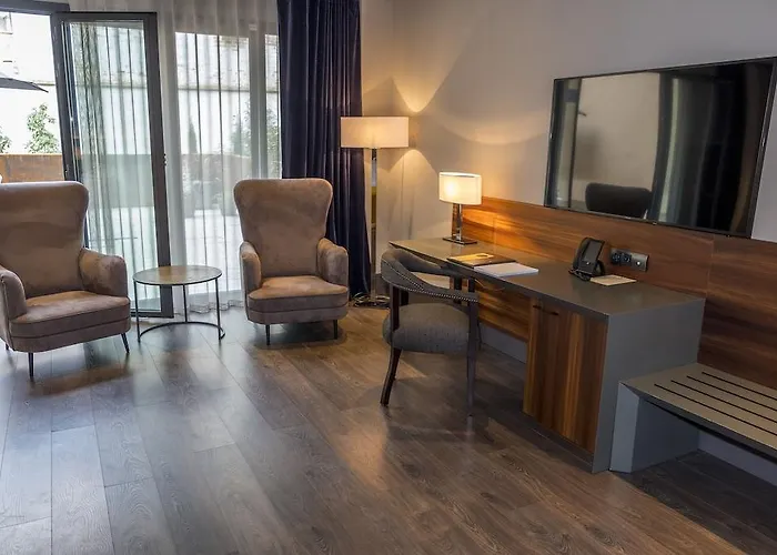 Nord 1901 Готель Жерона